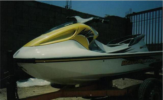 Desabolladura y pintura de embarcaciones