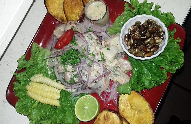 Restaurate La Bahía Verde