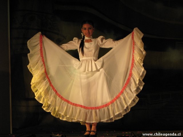 Grupo Folclorico Wayna Wara