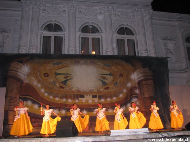 Grupo Folclorico Wayna Wara