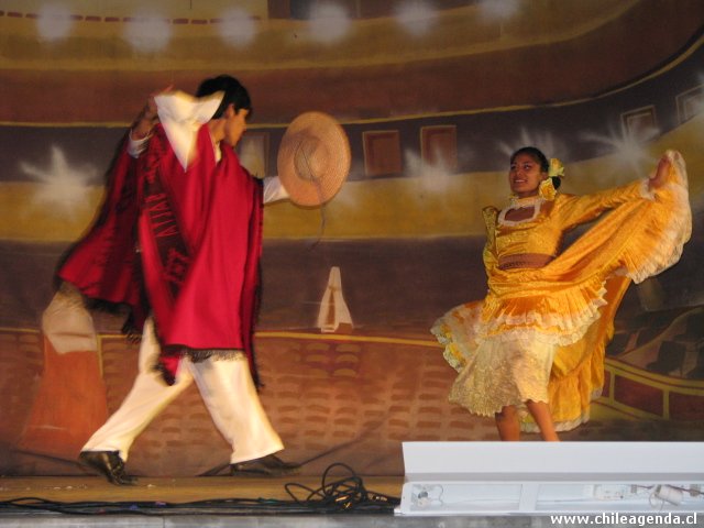 Grupo Folclorico Wayna Wara