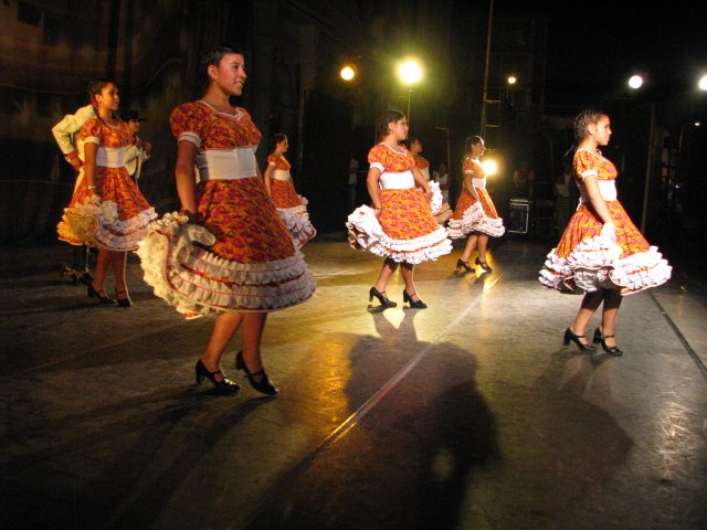 Grupo Folclorico Wayna Wara