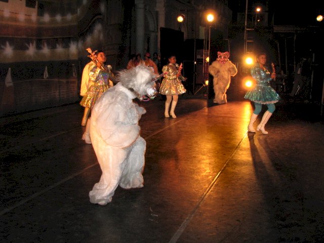 Grupo Folclorico Wayna Wara