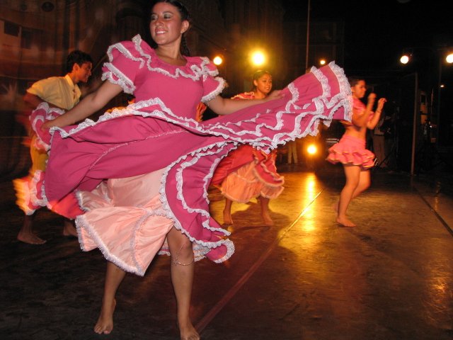 Grupo Folclorico Wayna Wara