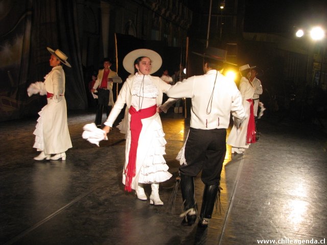 Grupo Folclorico Wayna Wara