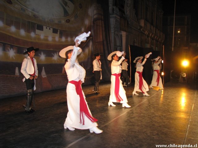 Grupo Folclorico Wayna Wara