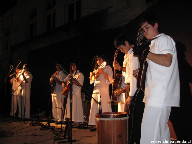 Grupo Folclorico Wayna Wara