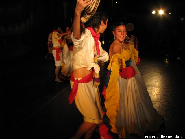 Grupo Folclorico Wayna Wara