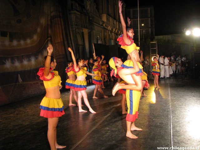 Grupo Folclorico Wayna Wara