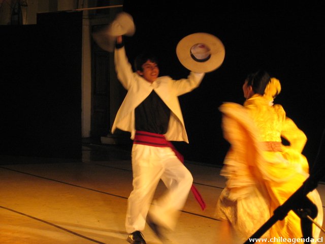 Grupo Folclorico Wayna Wara